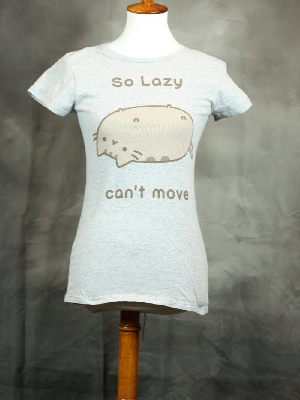 Pusheen Cat Graphic Tee "So Lazy Can't Move"